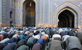 Puasa Tapi Tidak Salat, Bagaimana Hukumnya dalam Islam?